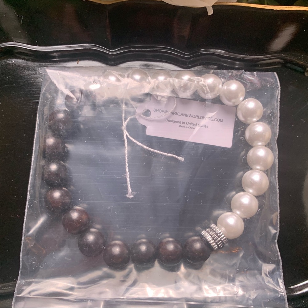 Park Lane “NOIR” Monochrome Beaded Bracelet - Picture 8 of 9